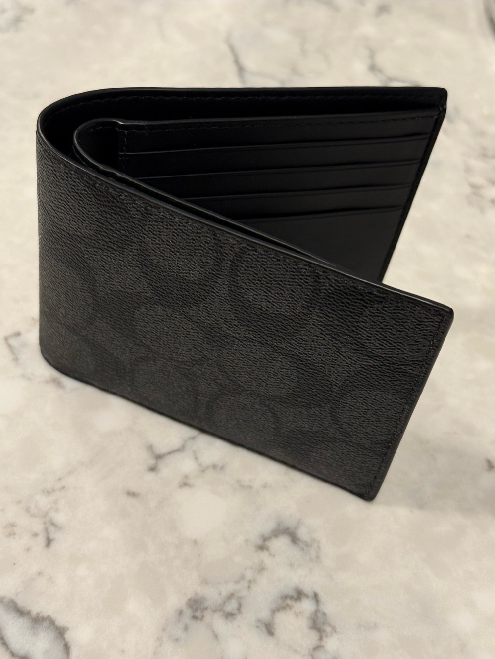 Coach Men's Black Signature Bi-Fold Wallet